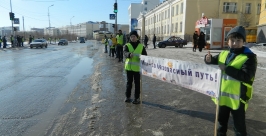 Всероссийская акция &quotПритормози!&quot прошла в Якутске ГАИ г. Якутска