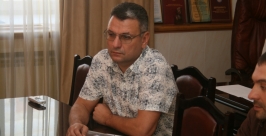 Гаврил Парахин третьим сдал документы на регистрацию в ЦИК РС(Я) ЦИК РС(Я)