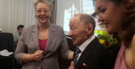 Чествование 100-летнего юбиляра Алена Подковырова, YakutiaMedia