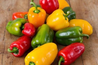 Какой перец полезнее: красный, жёлтый или зелёный сгенерировано сервисом &quotКандинский&quot (18+)