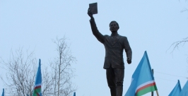 памятник Степану Аржакову Администрация г. Вилюйска