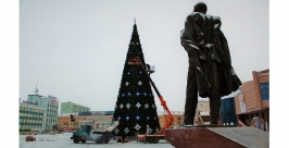 Первую Новогоднюю елку страны зажгли в Якутске Нюргуяна Иванова, Yakutiamedia