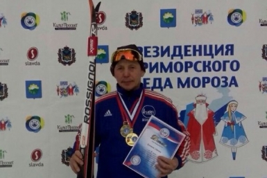 Якутянин Степан Контоев стал двухкратным чемпионом ДФО по лыжным гонкам среди ветеранов Николай Бястинов
