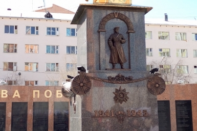Имена 383 представителей университета увековечили в мемориале памяти якутским солдатам Нюргуяна Иванова, Yakutiamedia