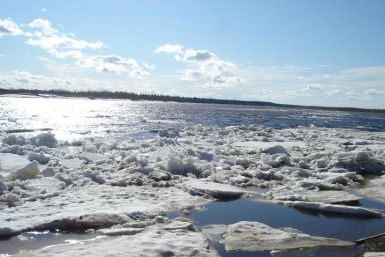 Наблюдается подъем уровня воды на реке Лена на территории Якутска  пресс-служба администрации г. Якутска