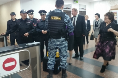 Из-за угрозы теракта эвакуировали людей из здания Госсобрания Ил Тумэн  Яна Лазарева, YakutiaMedia