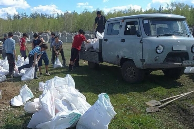 В ликвидации последствий паводка в Таттинском районе Якутии работают 108 человек Пресс-служба МЧС России по РС (Я)