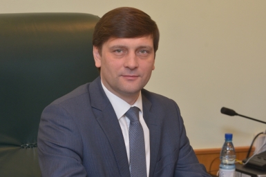 Орденом &quotПолярная Звезда&quot наградили вице-президента АЛРОСА  сайт правительства РС (Я)
