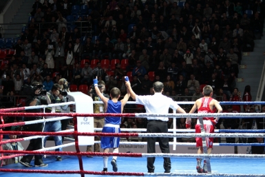Первый бой на чемпионате мира по боксу выиграл якутянин Василий Егоров YakutiaMedia