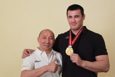 Якутянин Айаал Лазарев стал лучшим спортсменом Киргизии Sportyakutia.ru.