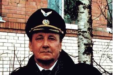 Заслуженный пилот России проработал в Якутии почти 40 лет  АК &quotЯкутия&quot