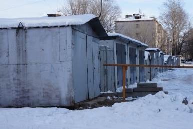 Незаконные гаражи будем вывозить на штрафстоянку в Якутске - Андрей Лебедев  PrimaMedia