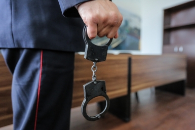 Житель Якутска на почве ревности задушил свою пьяную жену  Антон Балашов, PrimaMedia