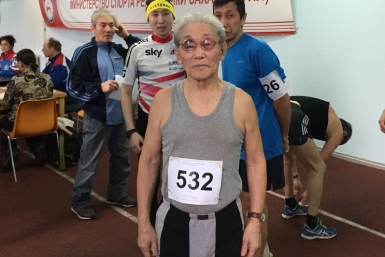 Прокопий Тихонов, 86-летний бегун Из соцсетей