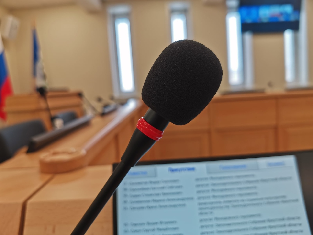 Ил Тумэн подтвердил полномочия депутата Николая Долгунова Кирилл Роткин, ИА IrkutskMedia
