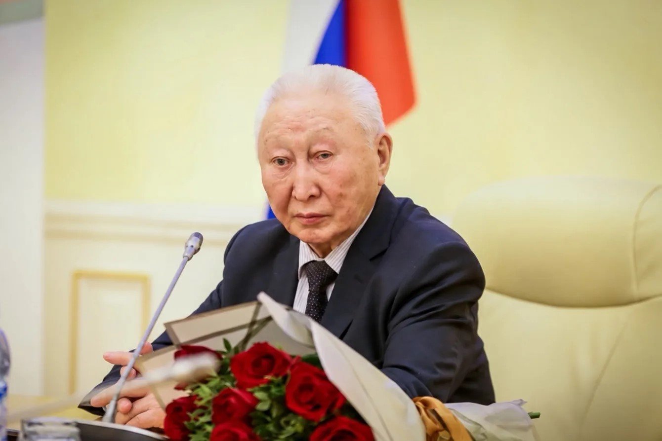 Ушел из жизни Матвей Васильевич Мучин - соратник первого Президента Якутии с канала Мах главы Якутии